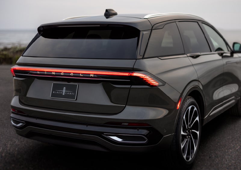 The rear of a 2024 Lincoln Black Label Nautilus® SUV displays full LED rear lighting. | Mark McLarty Lincoln in North Little Rock AR
