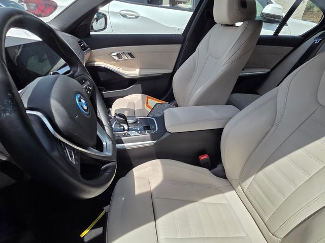2022 BMW 3 Series 330e xDrive