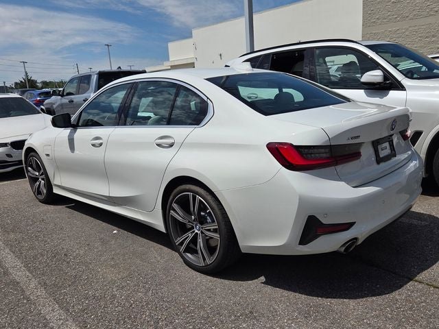 2022 BMW 3 Series 330e xDrive