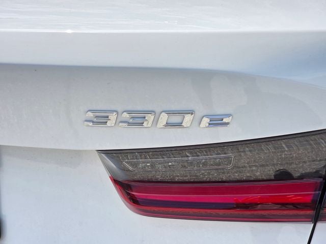 2022 BMW 3 Series 330e xDrive