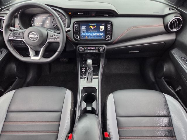 2022 Nissan Kicks SR
