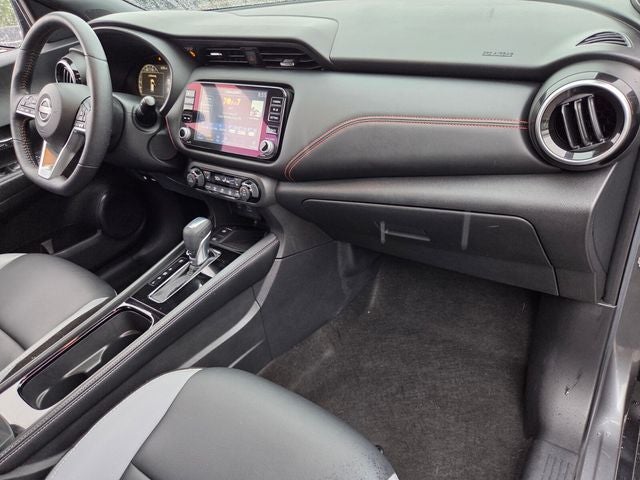 2022 Nissan Kicks SR