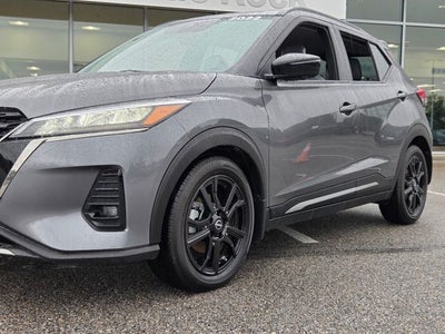 2022 Nissan Kicks SR