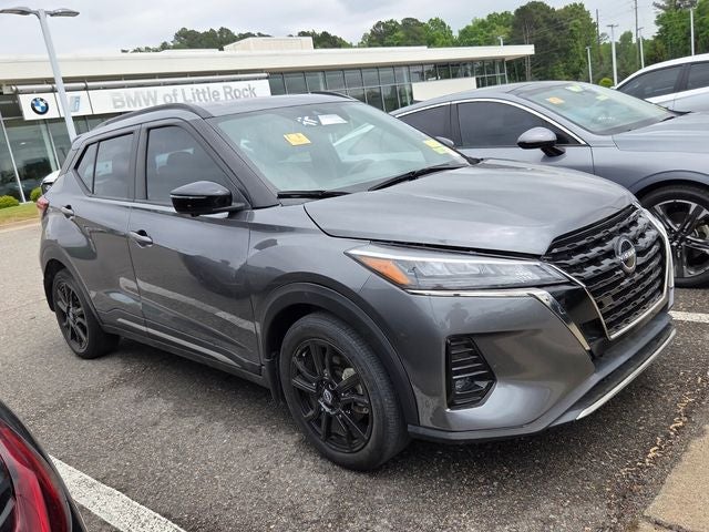 2022 Nissan Kicks SR