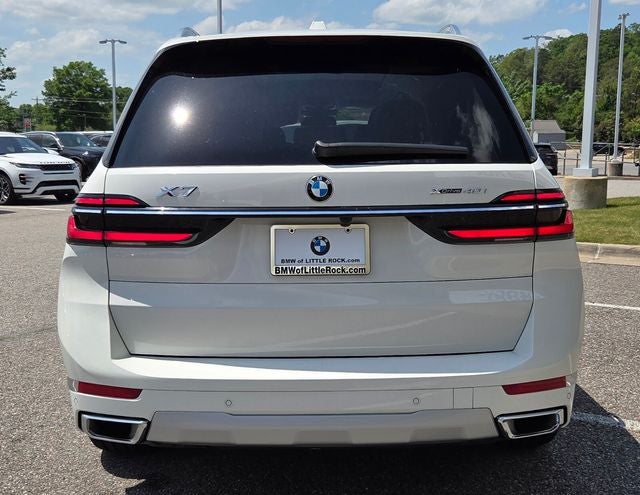 2025 BMW X7 xDrive40i