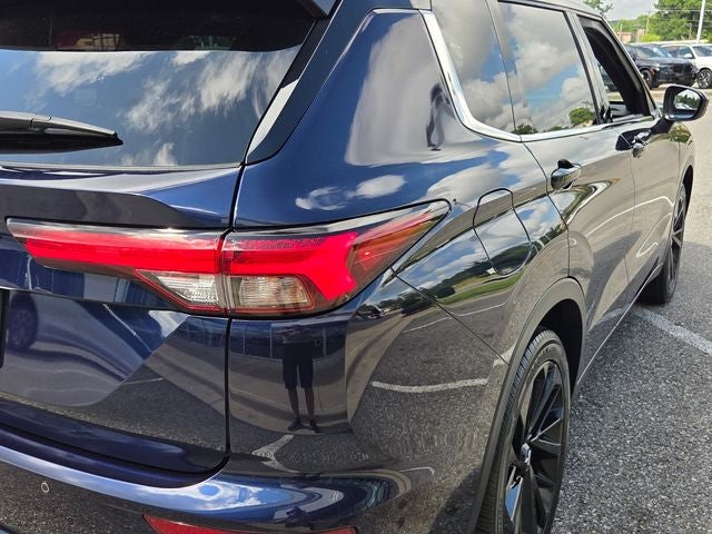 2022 Mitsubishi Outlander SE