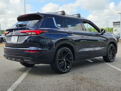 2022 Mitsubishi Outlander SE