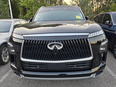 2025 INFINITI QX80 LUXE