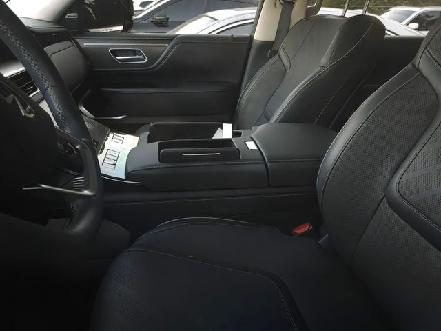 2025 INFINITI QX80 LUXE