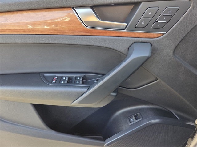 2023 Audi Q5 40 Premium quattro