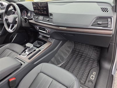 2022 Audi Q5 45 S line Premium quattro