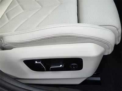 2025 BMW 5 Series 530i