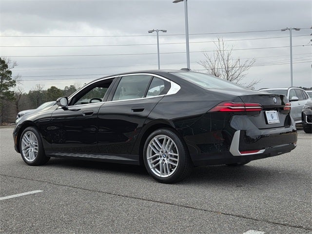 2025 BMW 5 Series 530i
