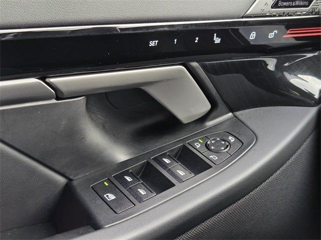 2025 BMW 5 Series 530i