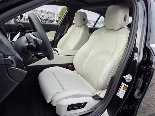 2025 BMW 5 Series 530i