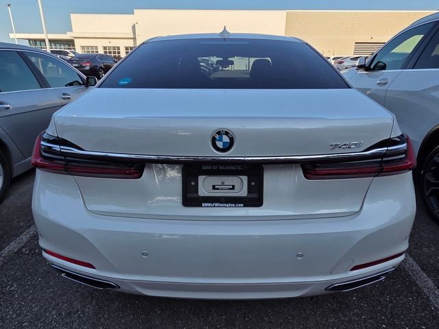 2022 BMW 7 Series 740i