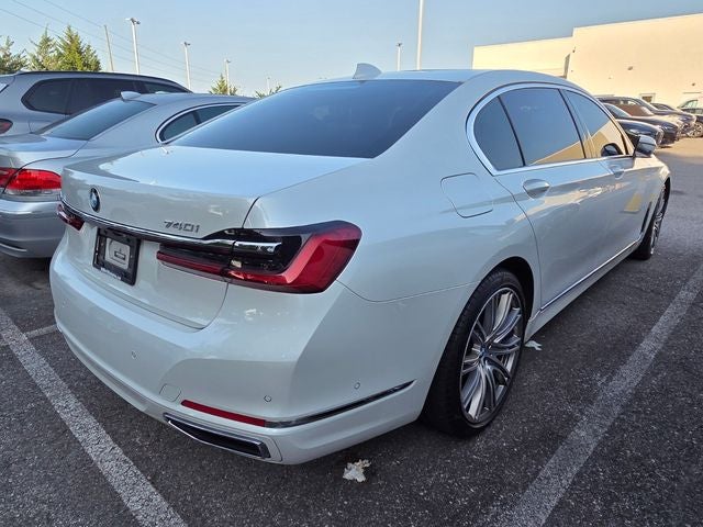 2022 BMW 7 Series 740i