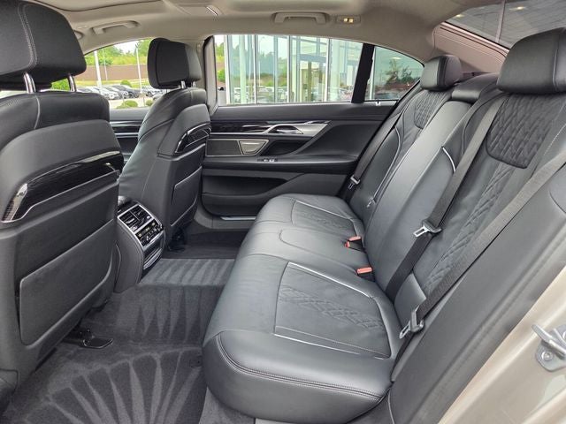 2022 BMW 7 Series 750i xDrive