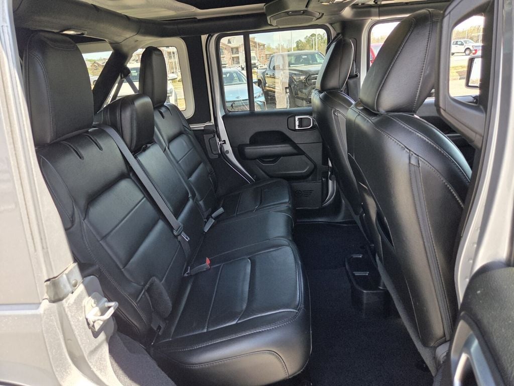 2019 Jeep Wrangler Unlimited Sahara Altitude