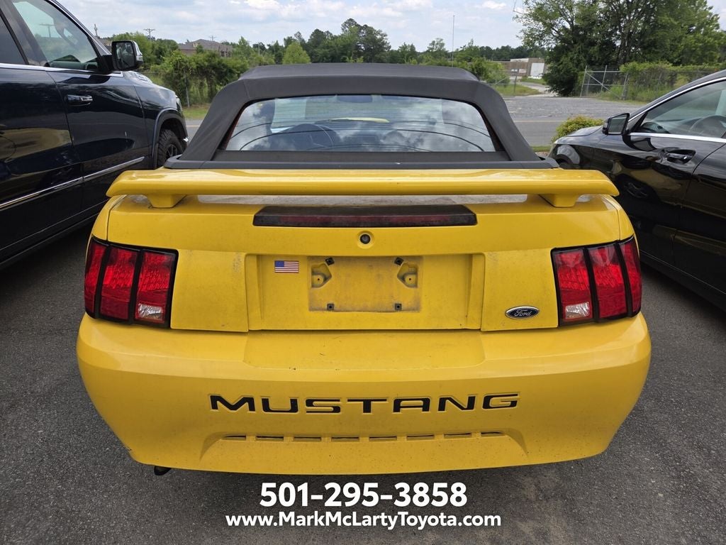 2004 Ford Mustang V6