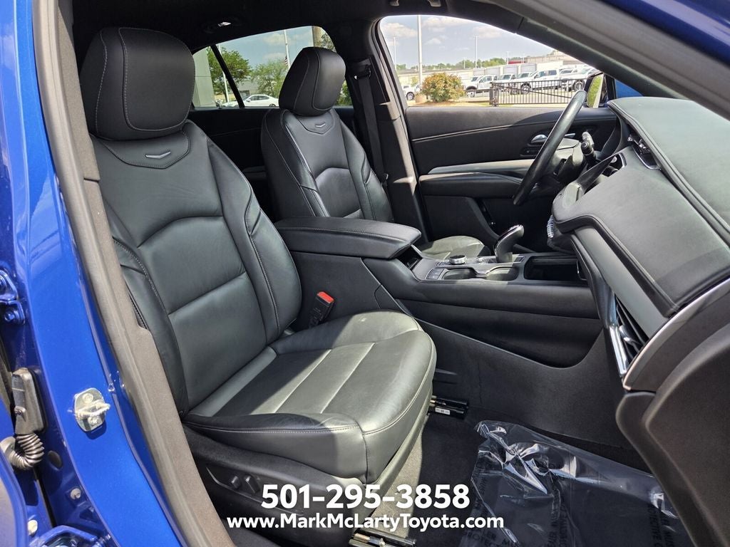 2023 Cadillac XT4 Premium Luxury