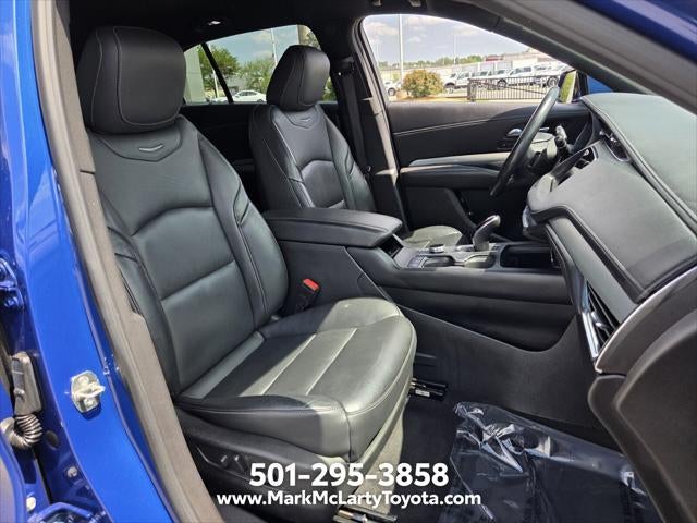 2023 Cadillac XT4 Premium Luxury