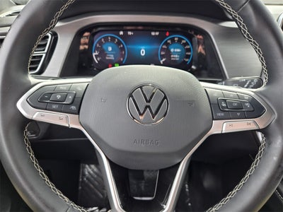 2025 Volkswagen Atlas Cross Sport 2.0T SE w/Technology