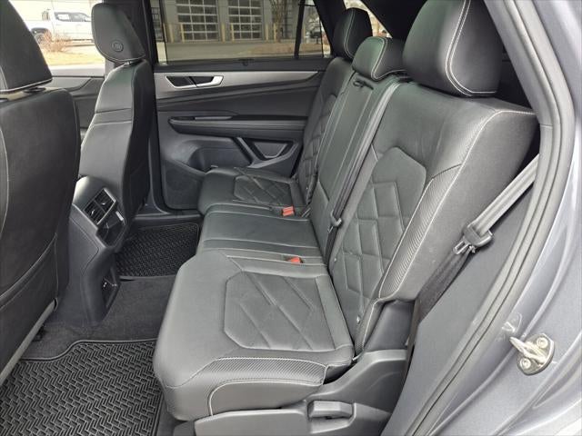 2025 Volkswagen Atlas Cross Sport 2.0T SE w/Technology