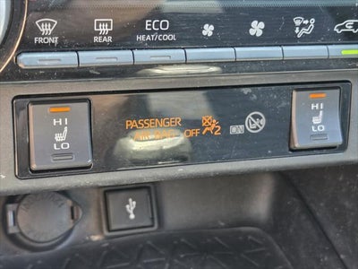 2022 Toyota RAV4 HYBRID XSE