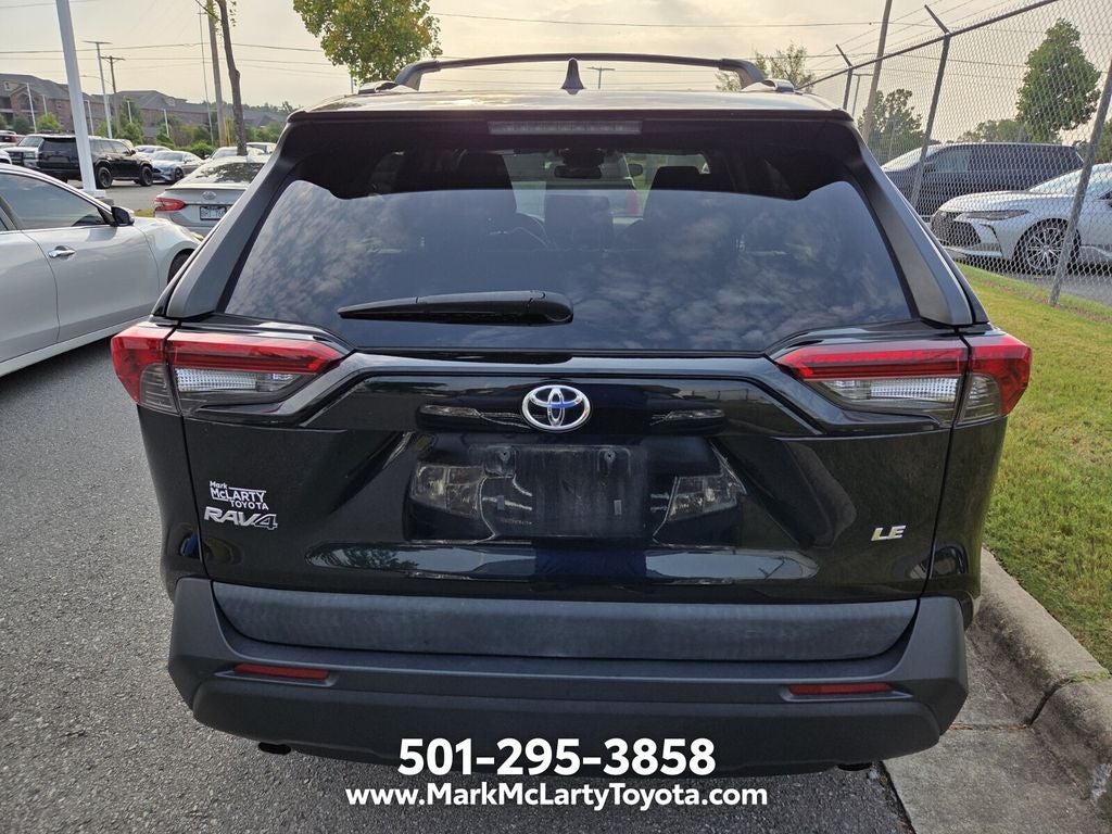 2020 Toyota RAV4 LE