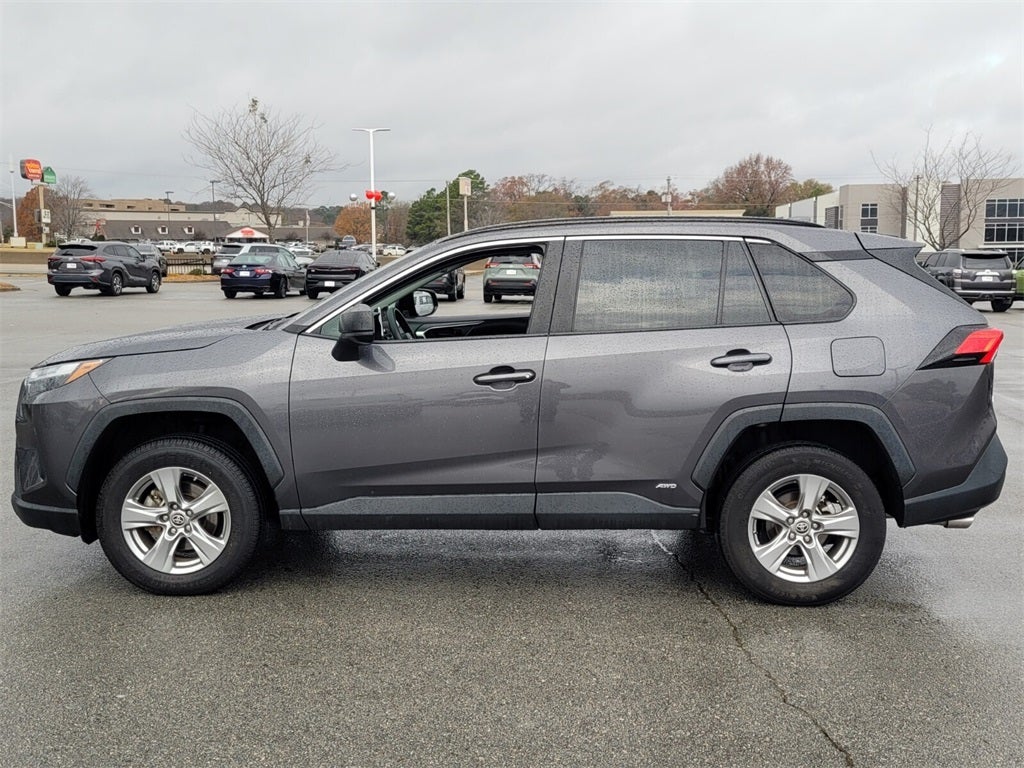 2024 Toyota RAV4 HYBRID LE