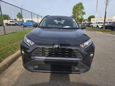 2020 Toyota RAV4 XLE