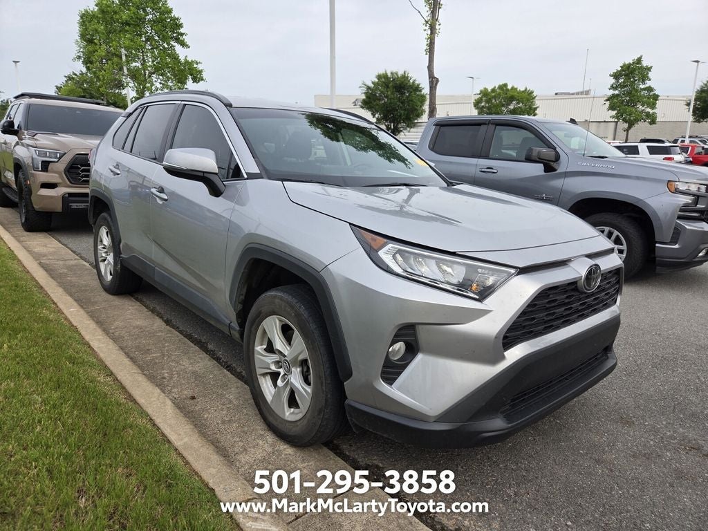 2020 Toyota RAV4 XLE