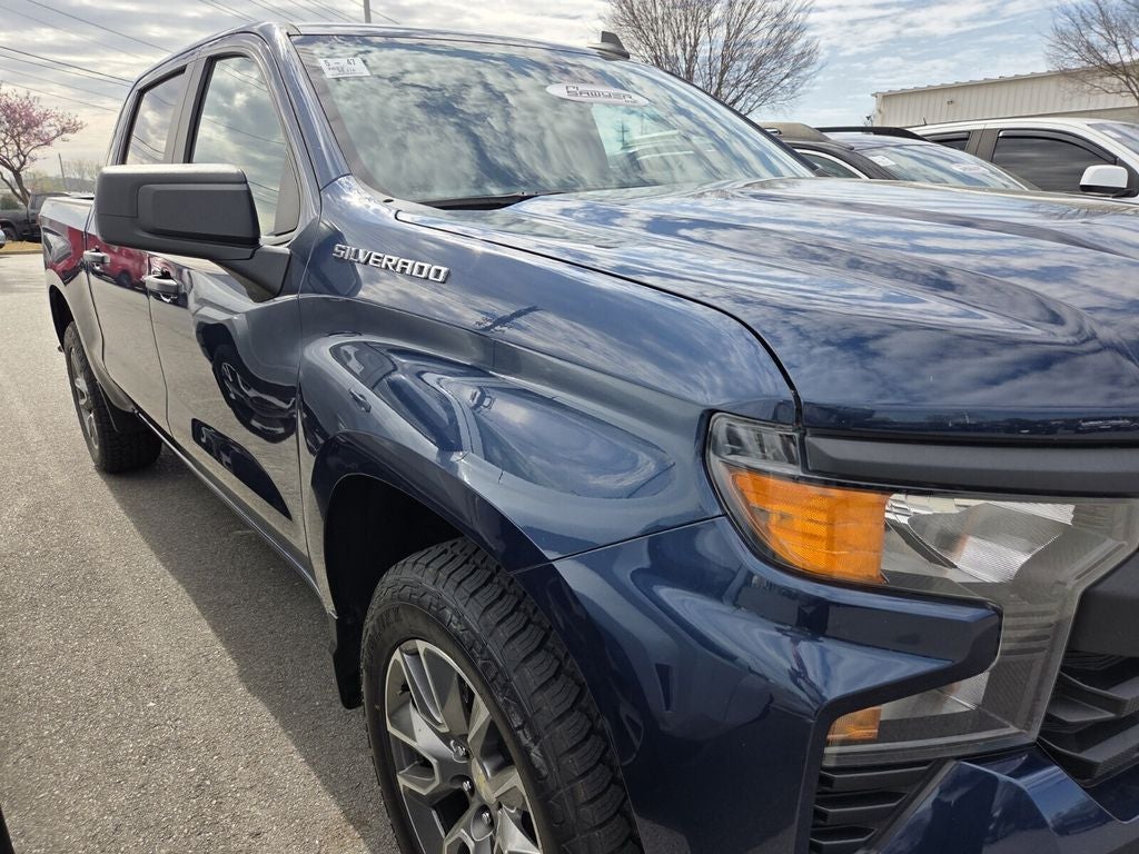 2023 Chevrolet Silverado Custom