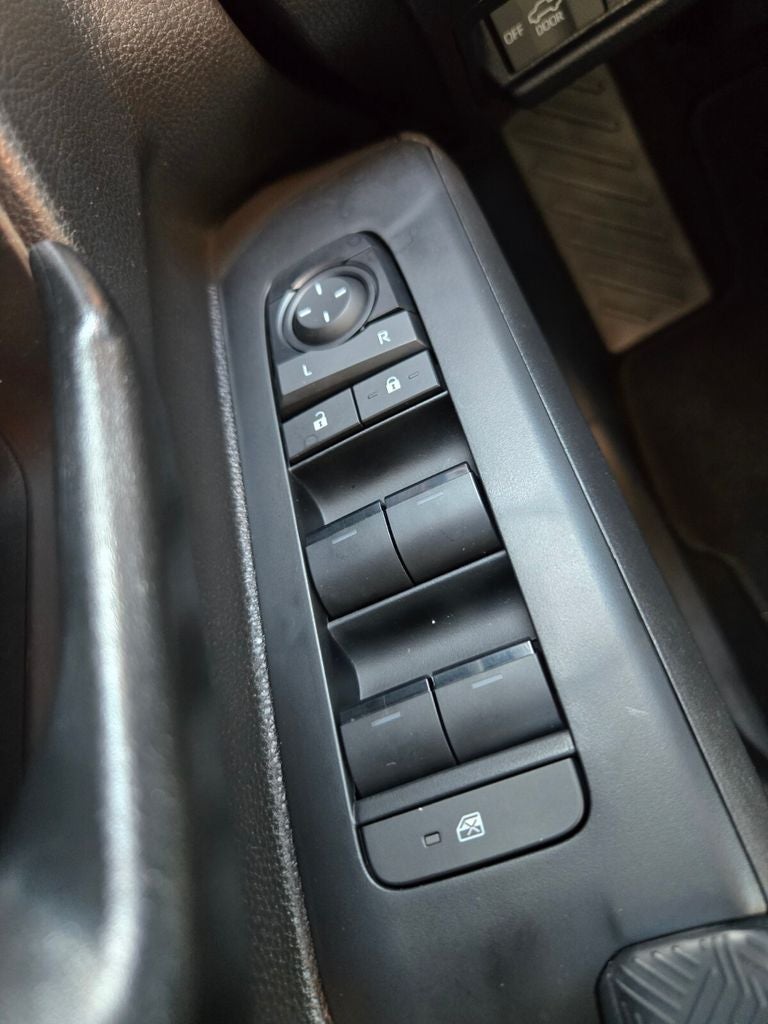 2025 Toyota TACOMA SR5 SR5