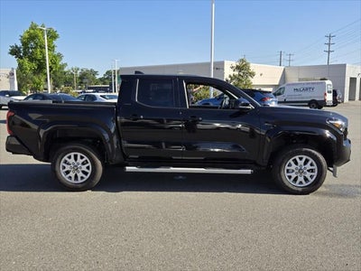 2025 Toyota TACOMA SR5 SR5