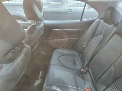 2019 Toyota CAMRY SE