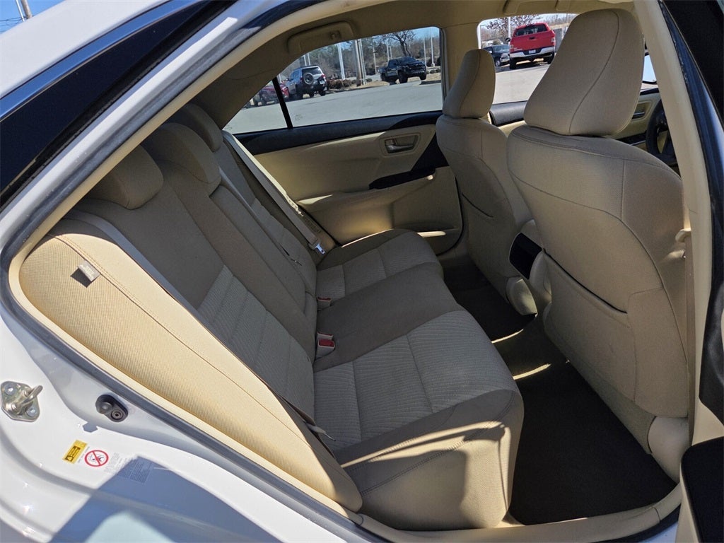 2017 Toyota CAMRY HYBRID LE