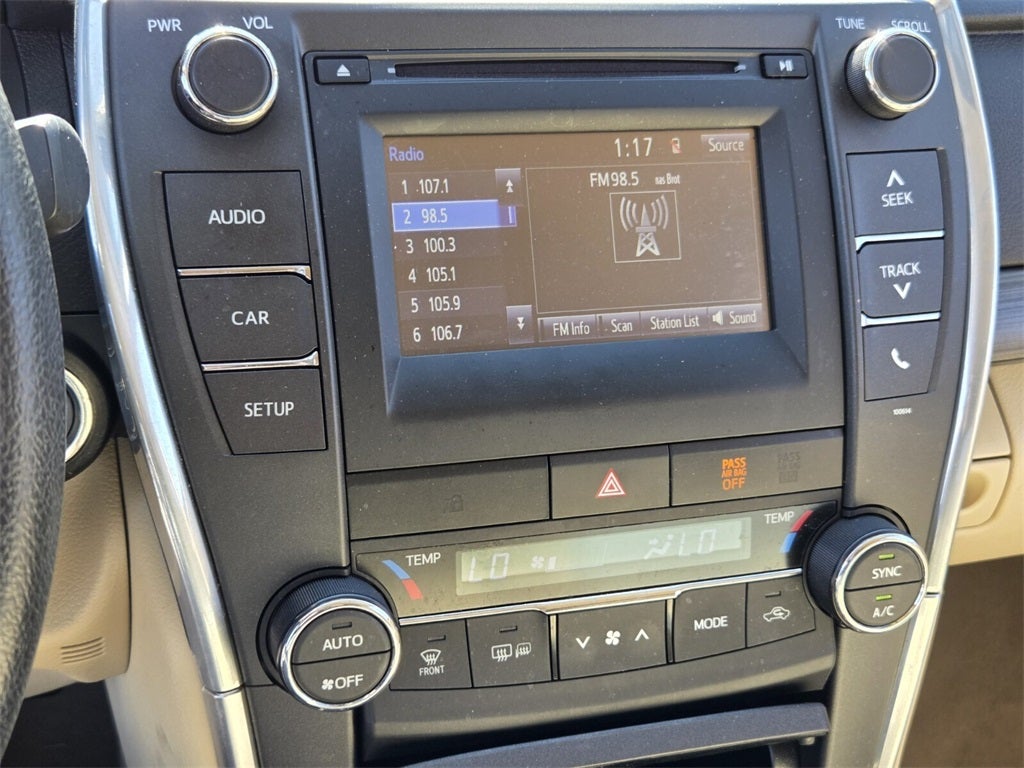 2017 Toyota CAMRY HYBRID LE