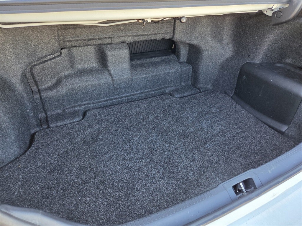 2017 Toyota CAMRY HYBRID LE