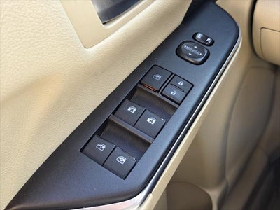 2017 Toyota CAMRY HYBRID LE