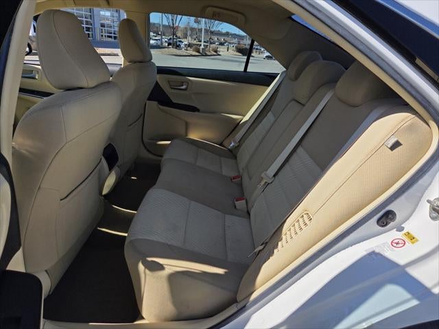 2017 Toyota CAMRY HYBRID LE