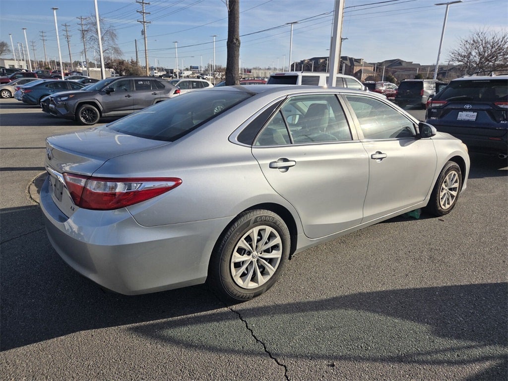 2015 Toyota CAMRY LE