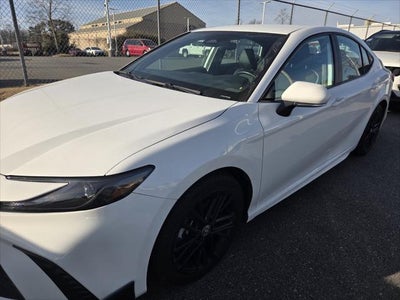 2025 Toyota CAMRY SE
