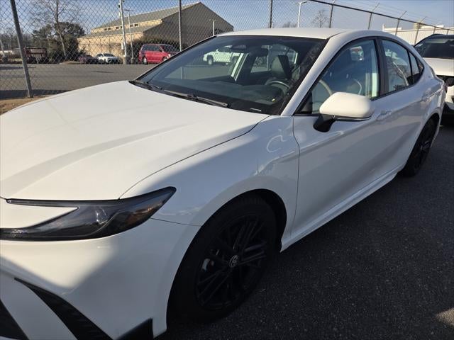 2025 Toyota CAMRY SE