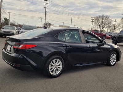 2025 Toyota CAMRY LE