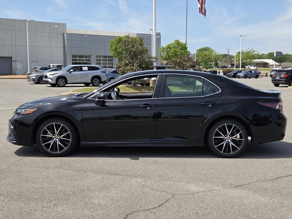 2024 Toyota CAMRY SE