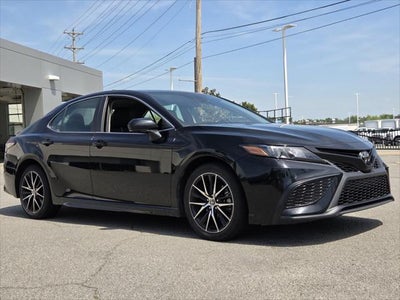 2024 Toyota CAMRY SE