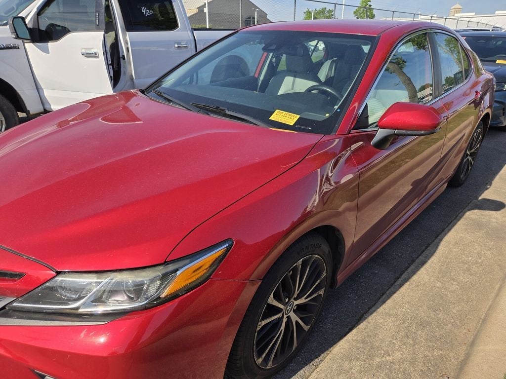 2020 Toyota CAMRY SE