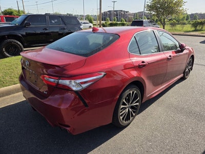 2020 Toyota CAMRY SE